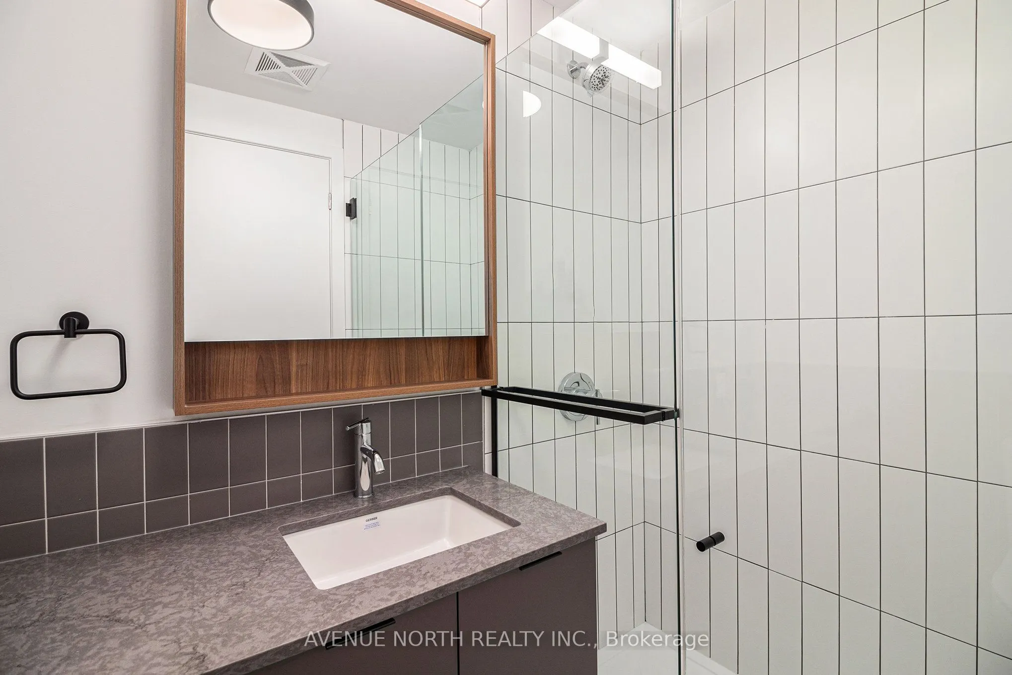 280 Montgomery Street, #1303
