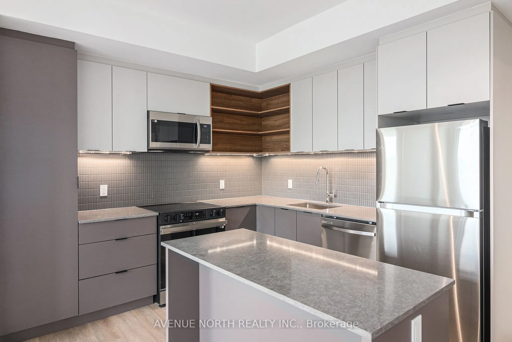 280 Montgomery Street, #1303