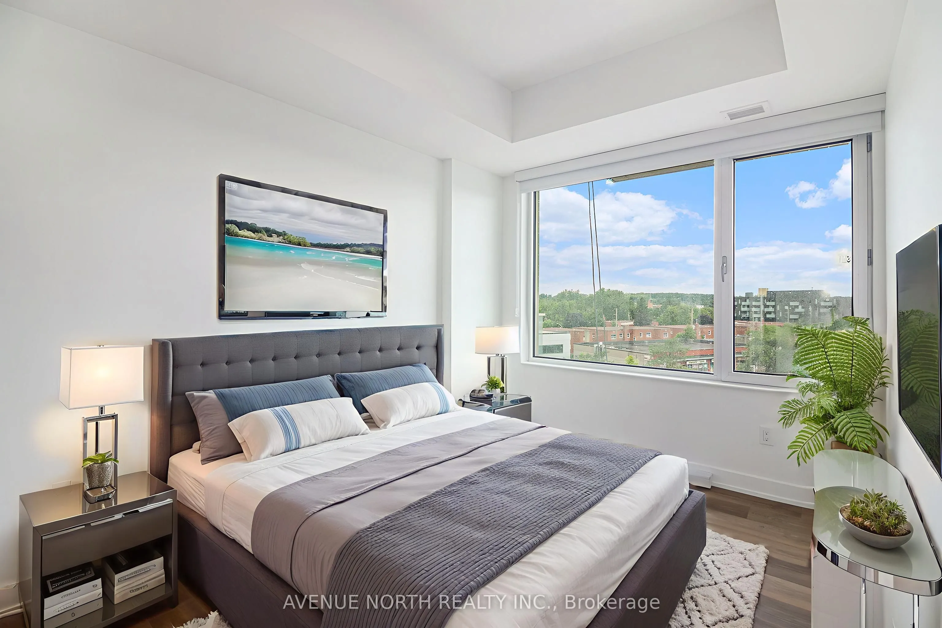 280 Montgomery Street, #1303