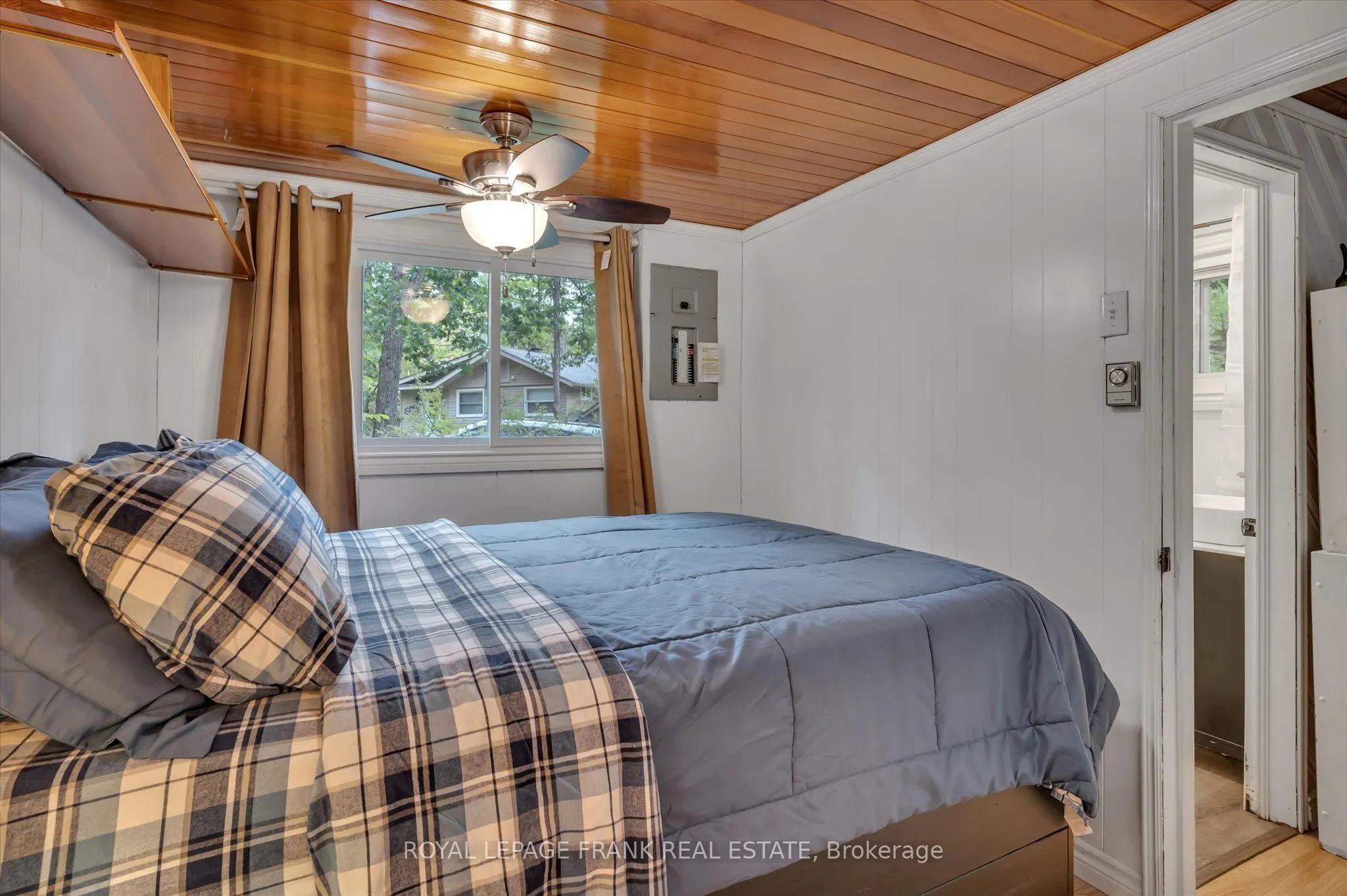 3571 Harbour Point Lane