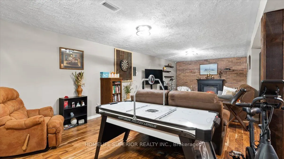 226 Lahey Road E