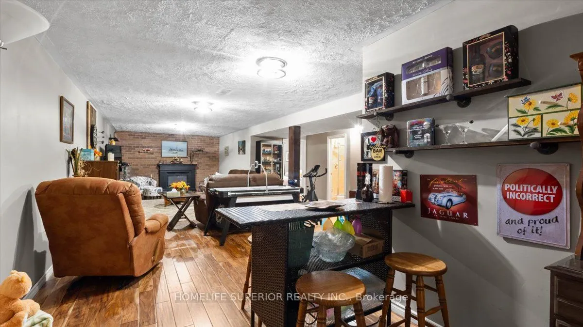 226 Lahey Road E