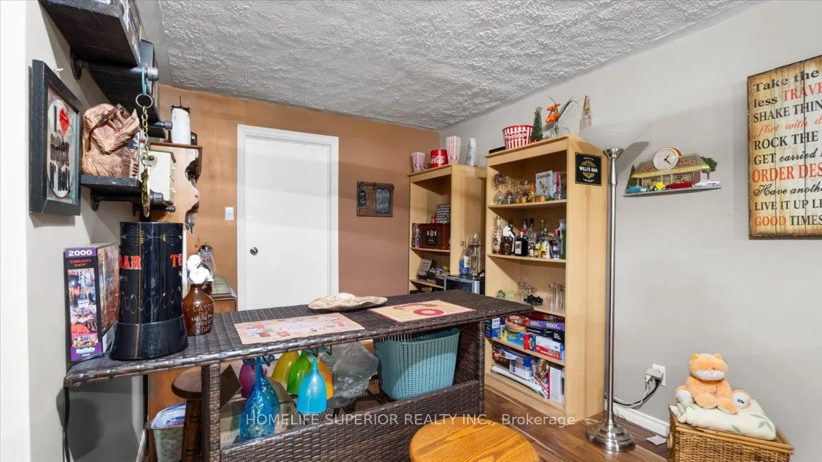 226 Lahey Road E