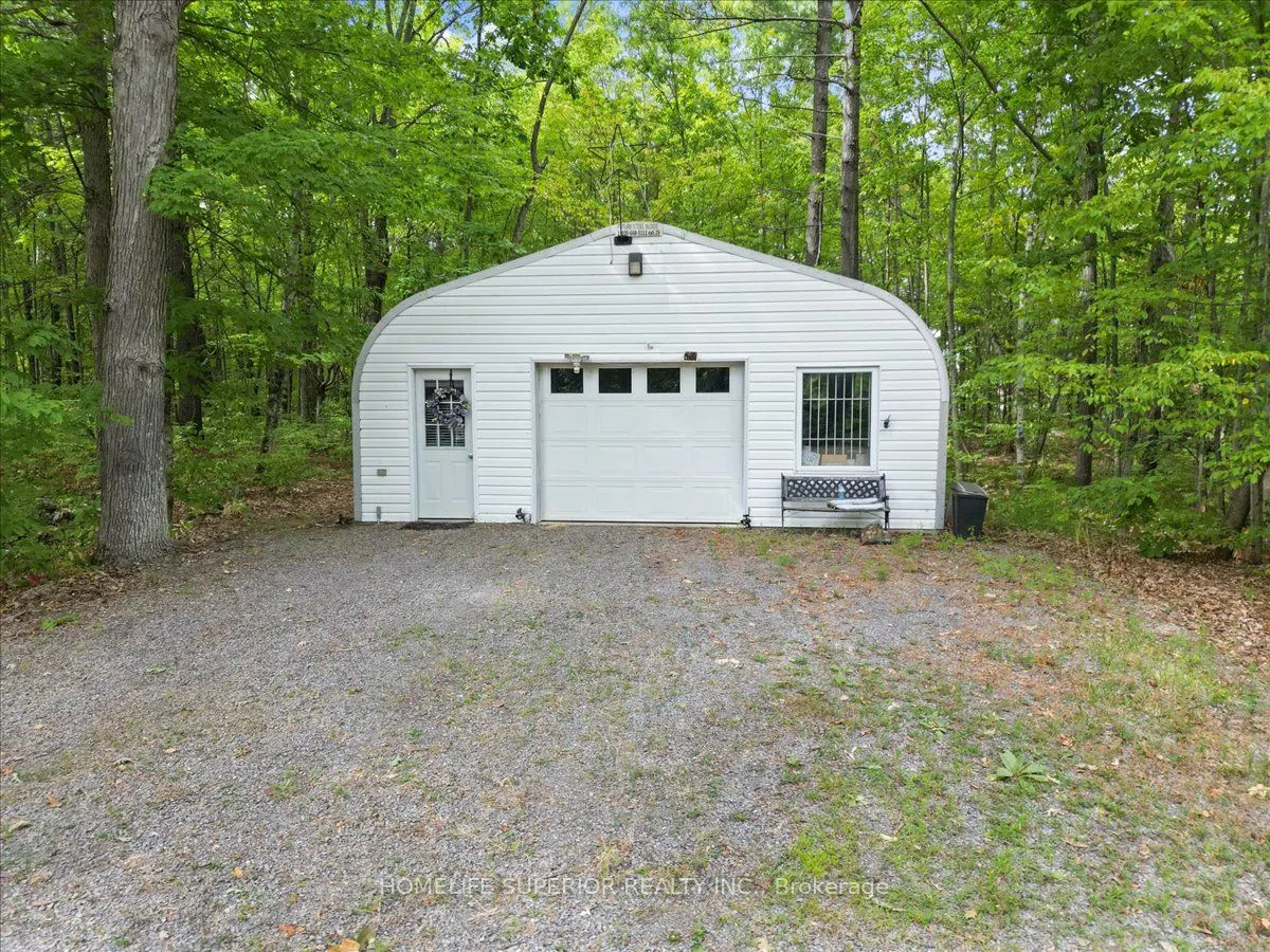 226 Lahey Road E