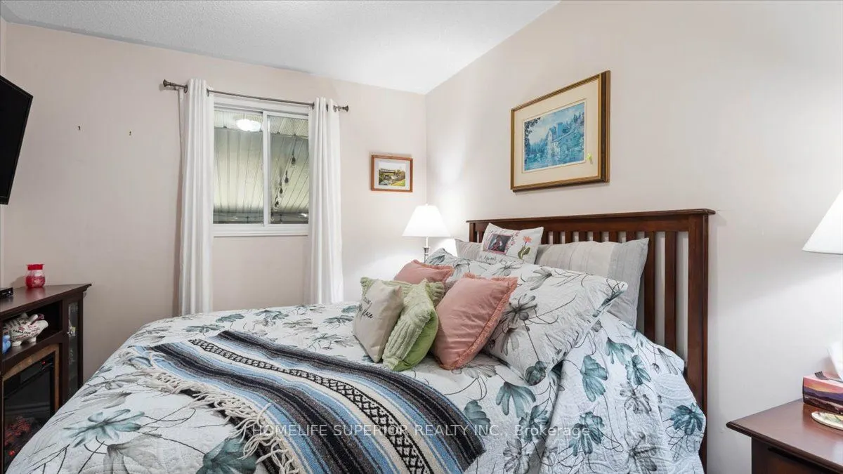 226 Lahey Road E
