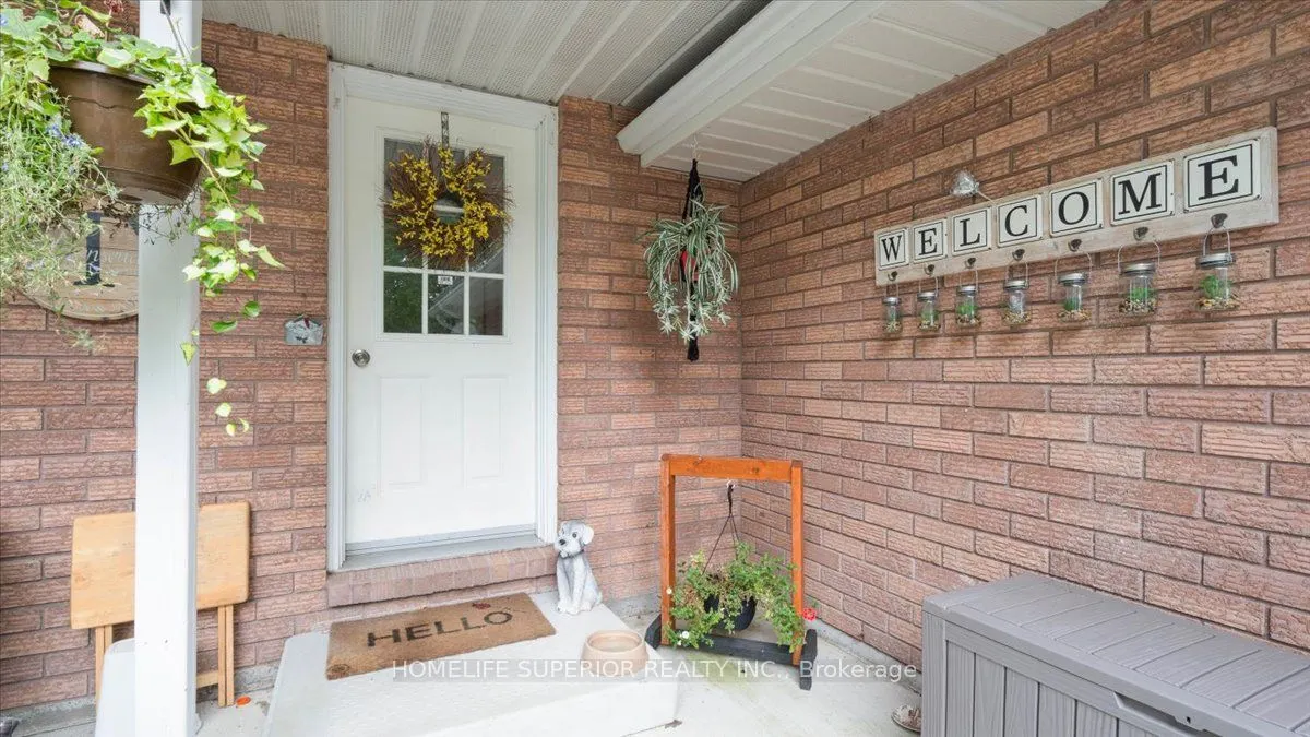 226 Lahey Road E
