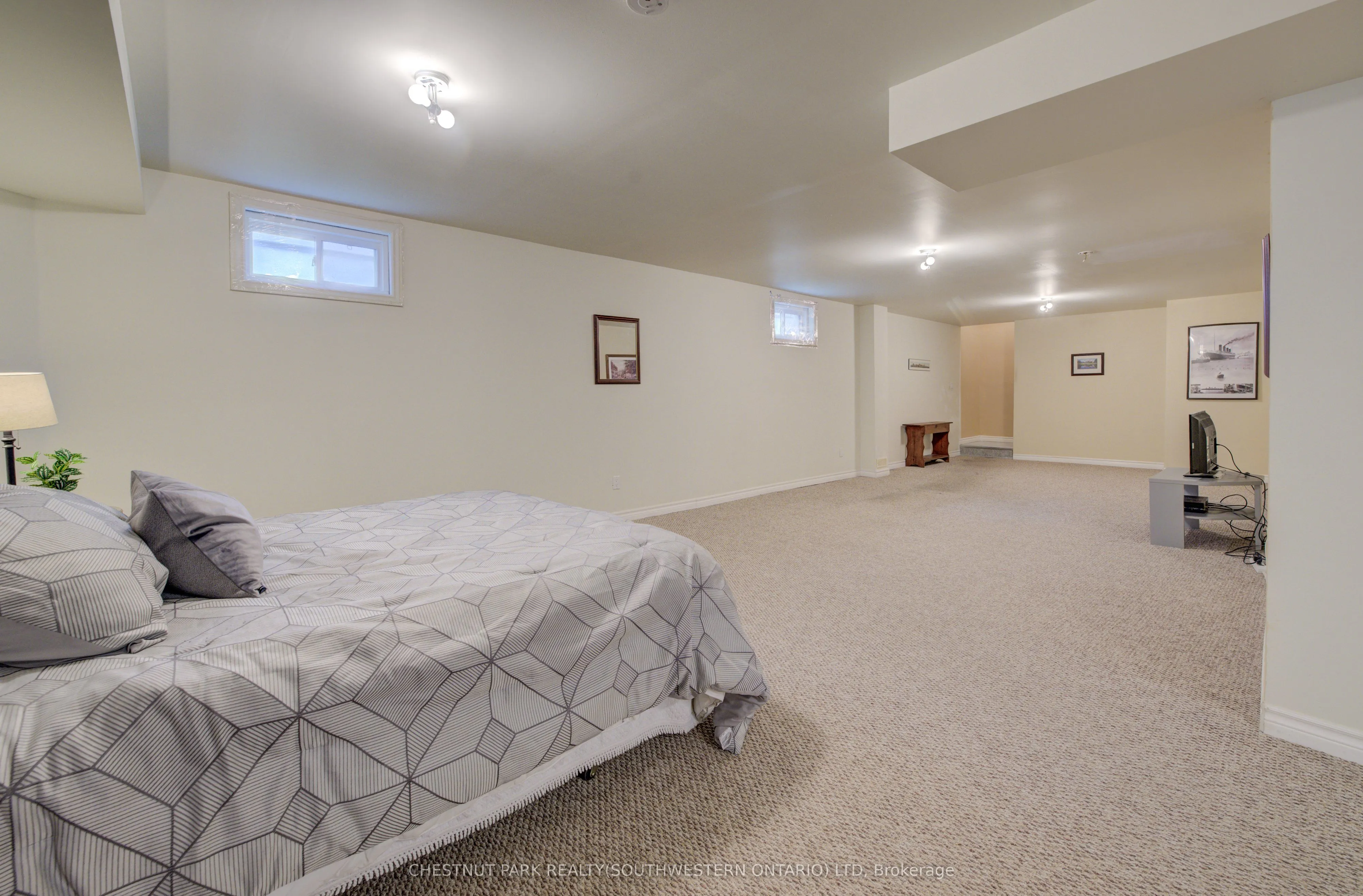 34 4th Avenue