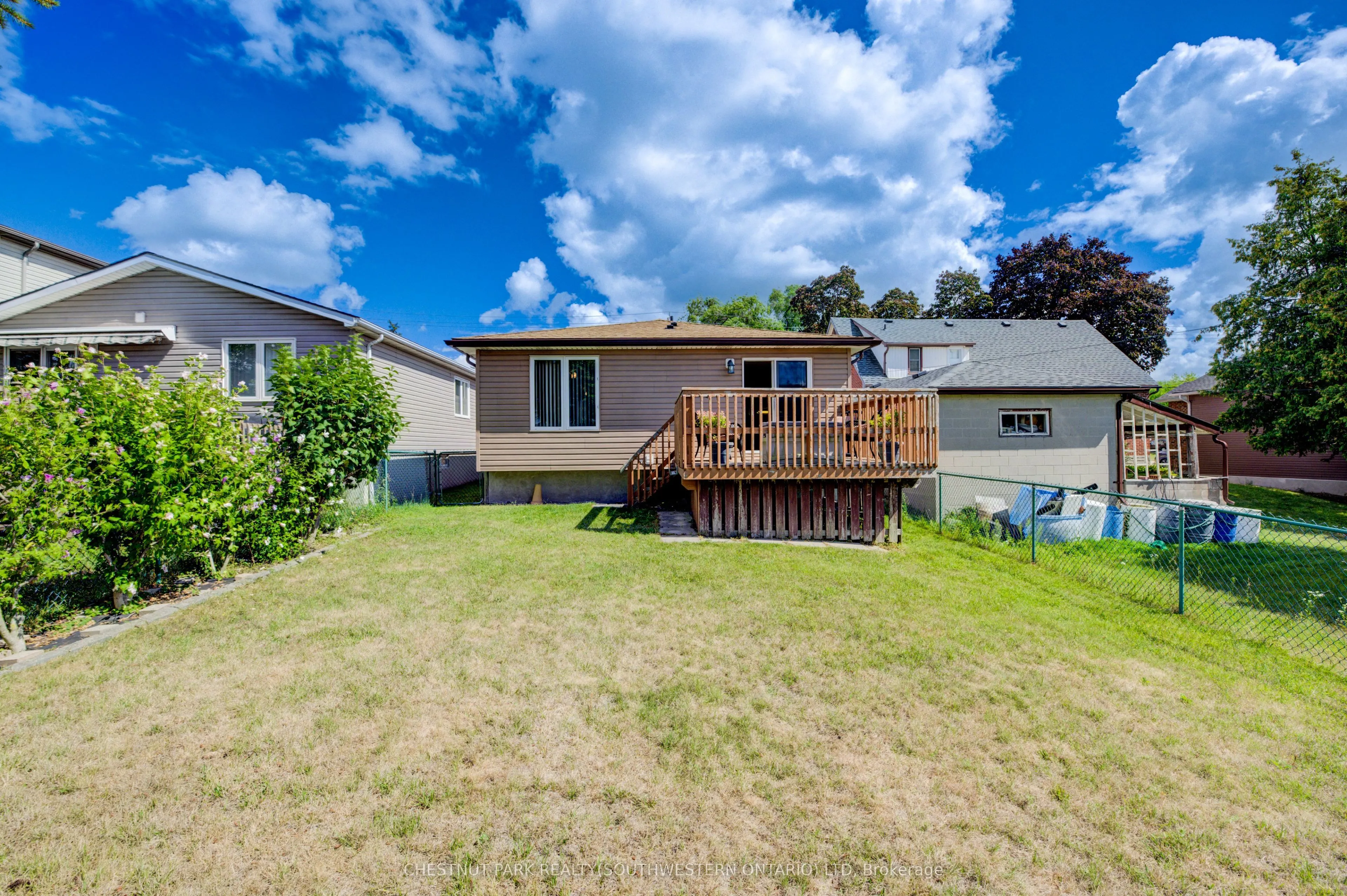 34 4th Avenue