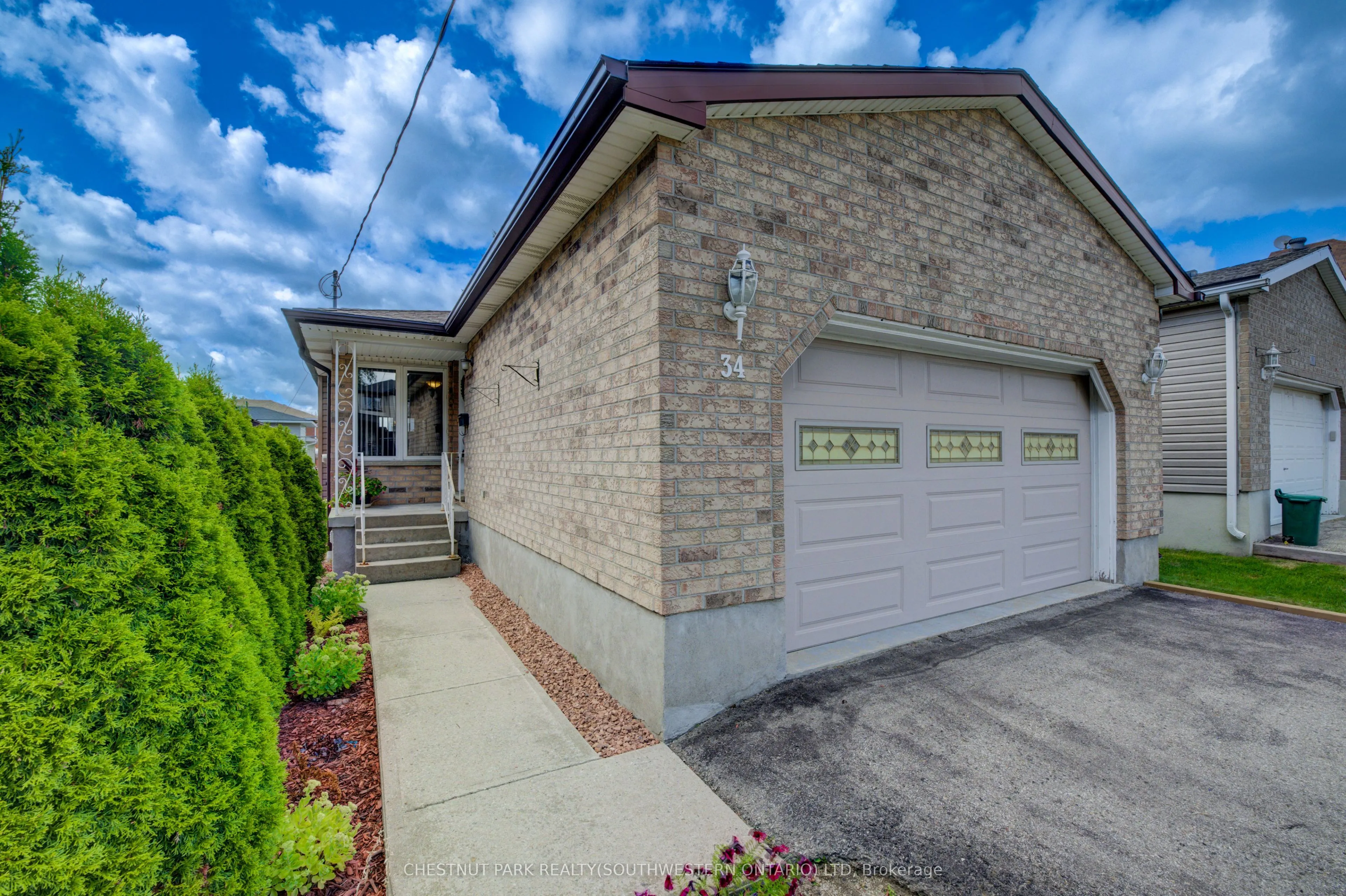 34 4th Avenue
