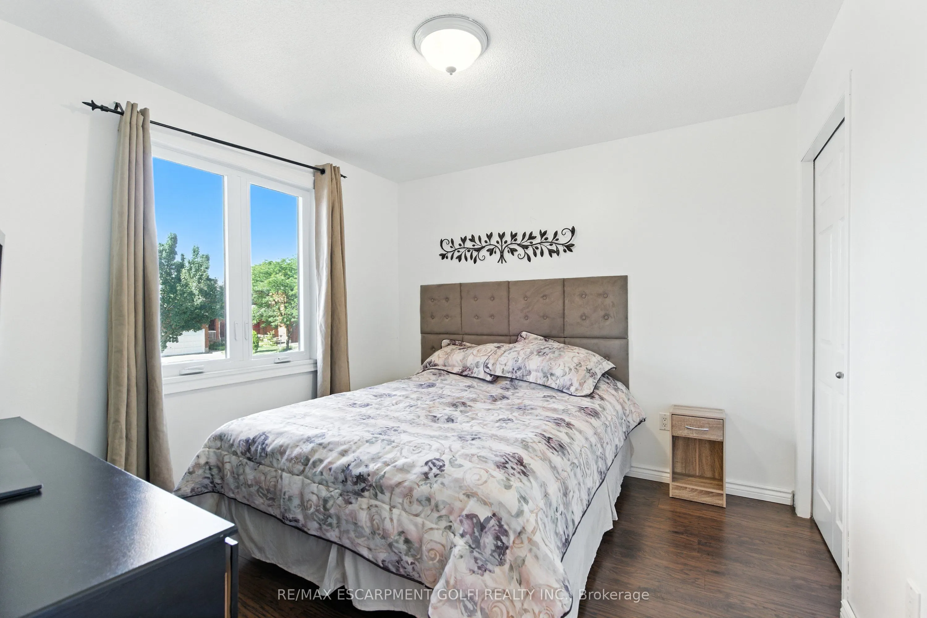 35 Jacqueline Boulevard