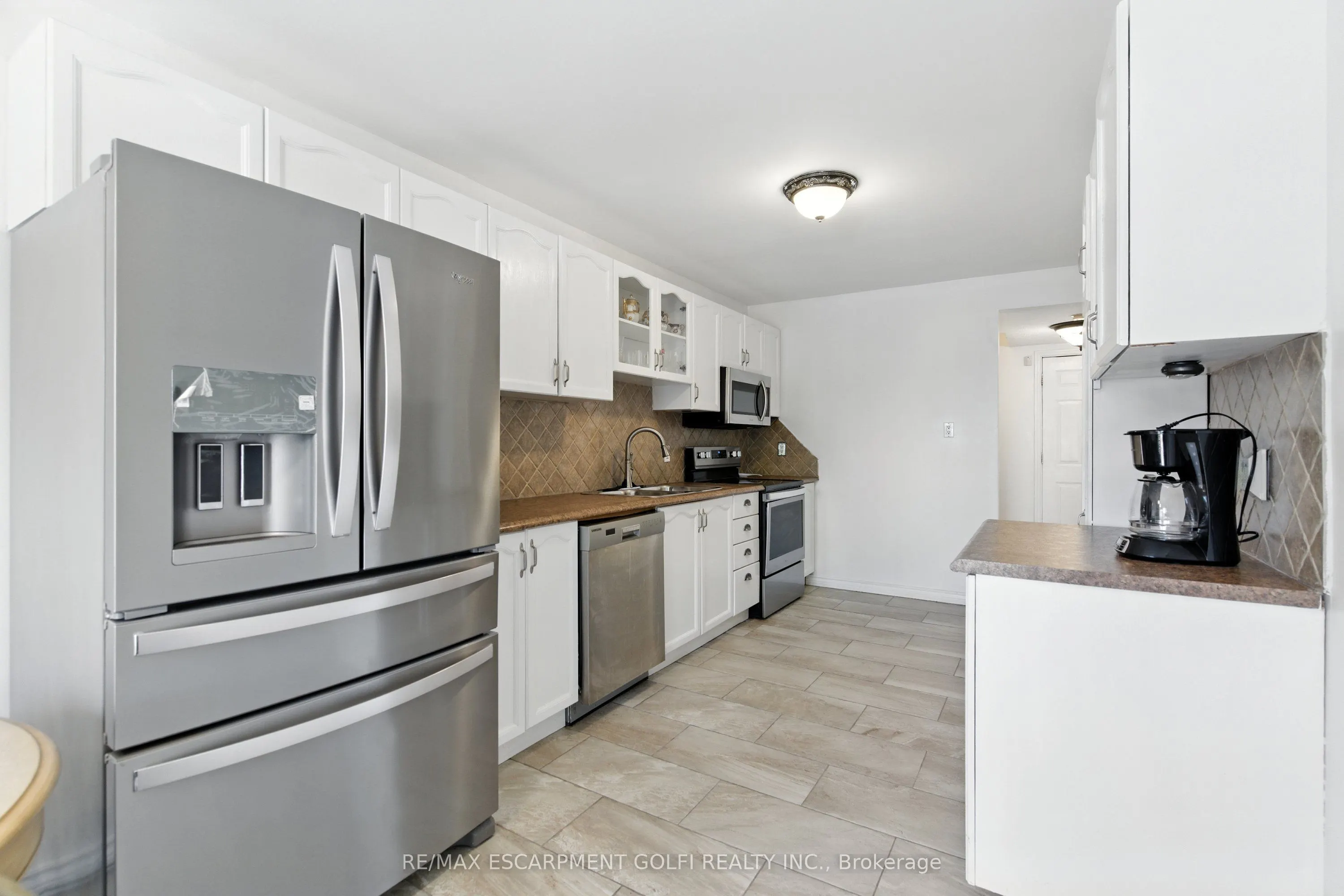 35 Jacqueline Boulevard