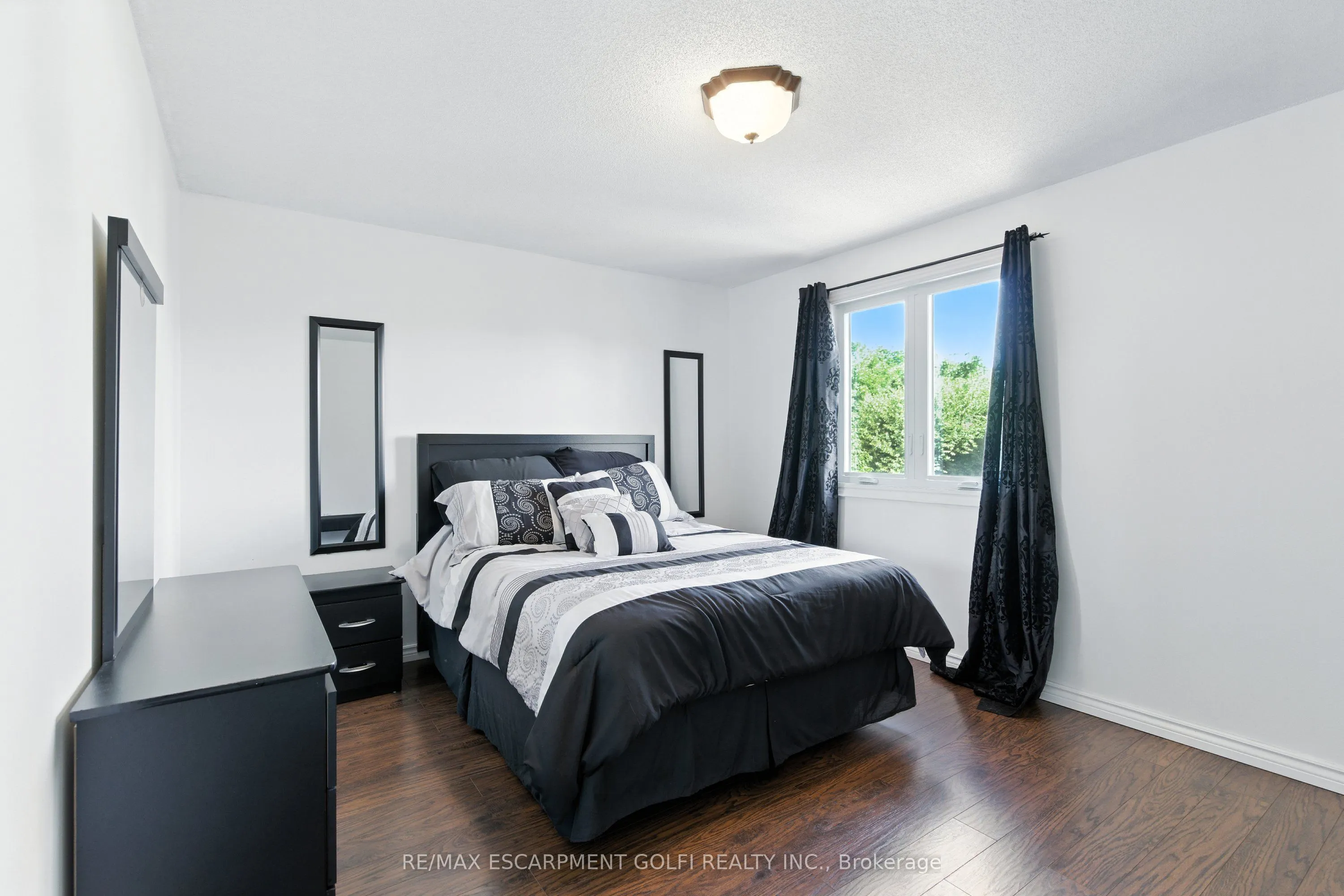 35 Jacqueline Boulevard