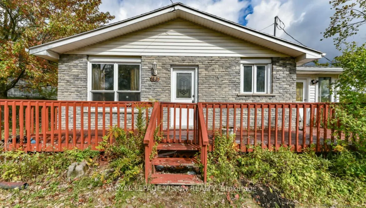 43 Lavinia Street N
