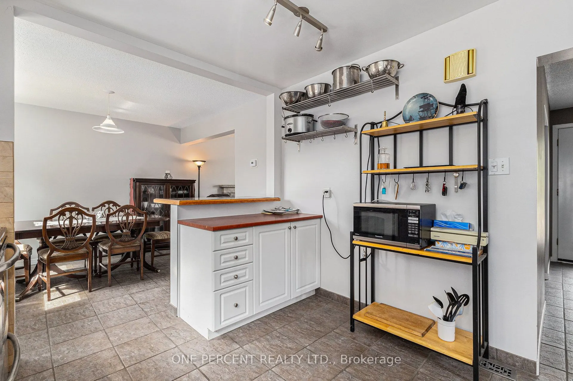 2563 Egan Road