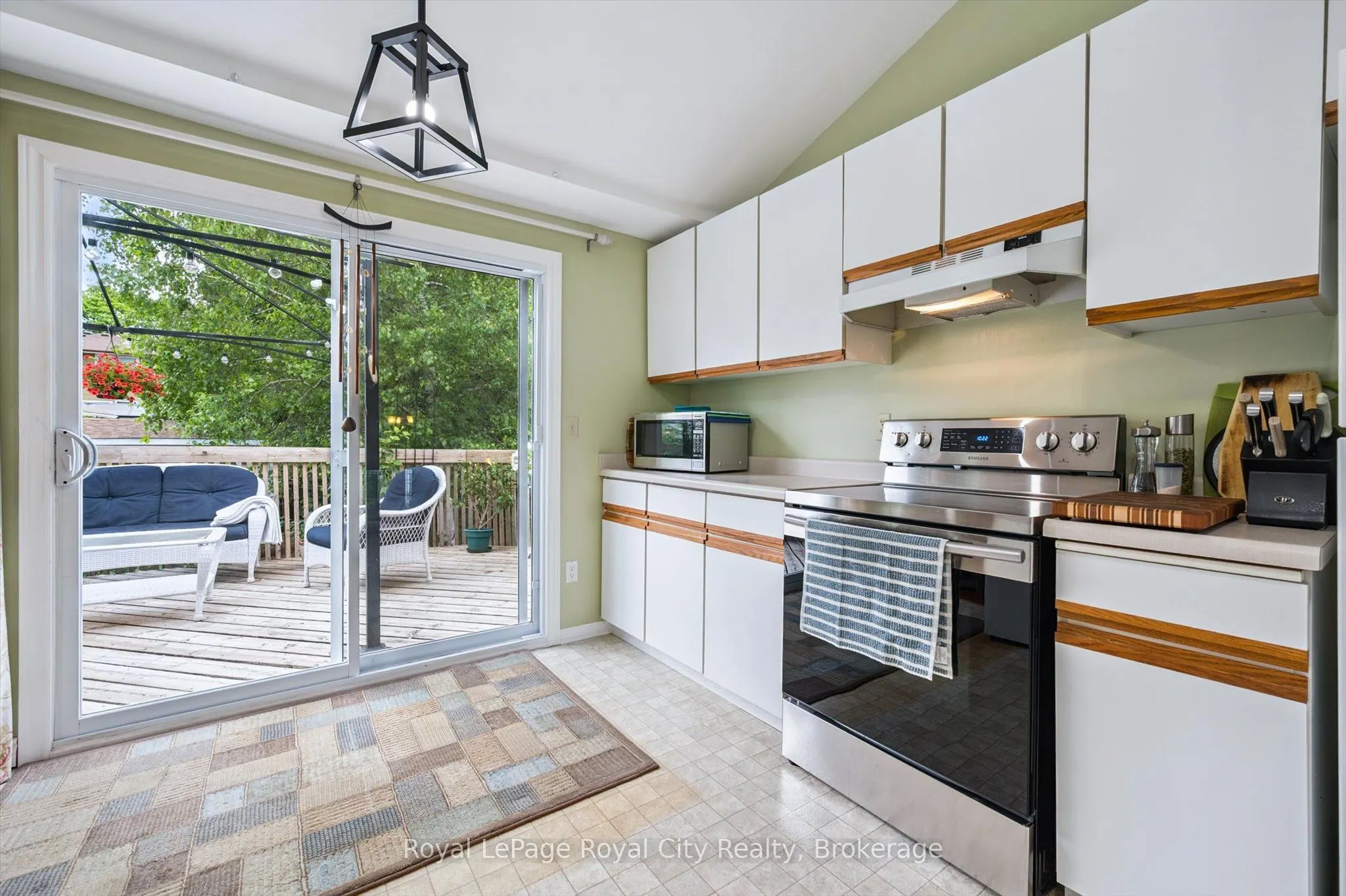 9 Dunhill Crescent