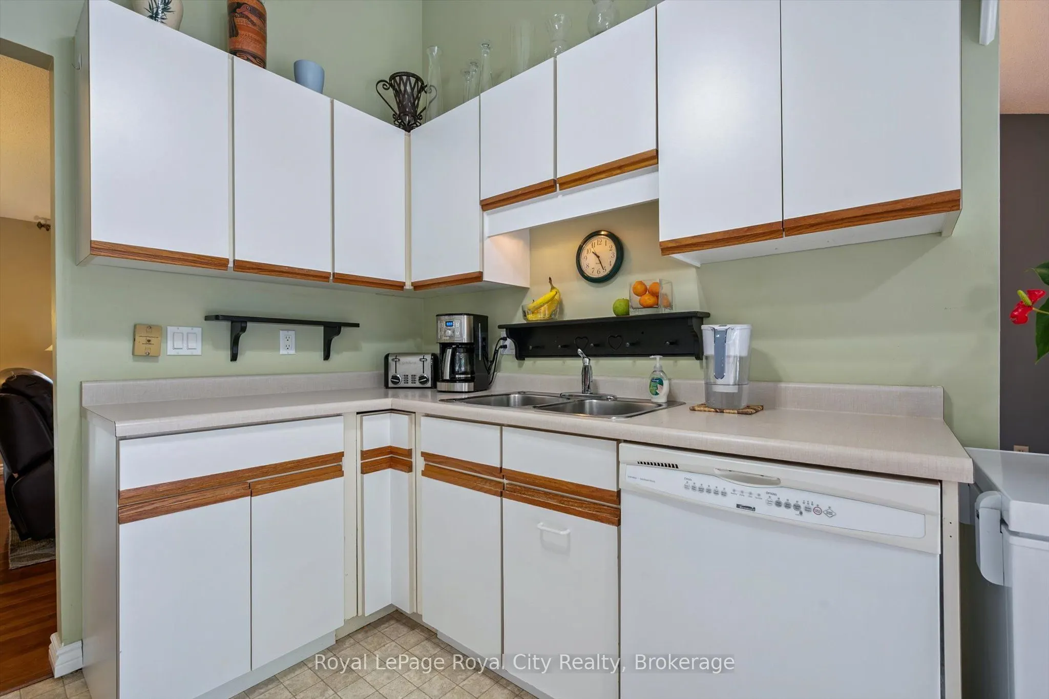 9 Dunhill Crescent