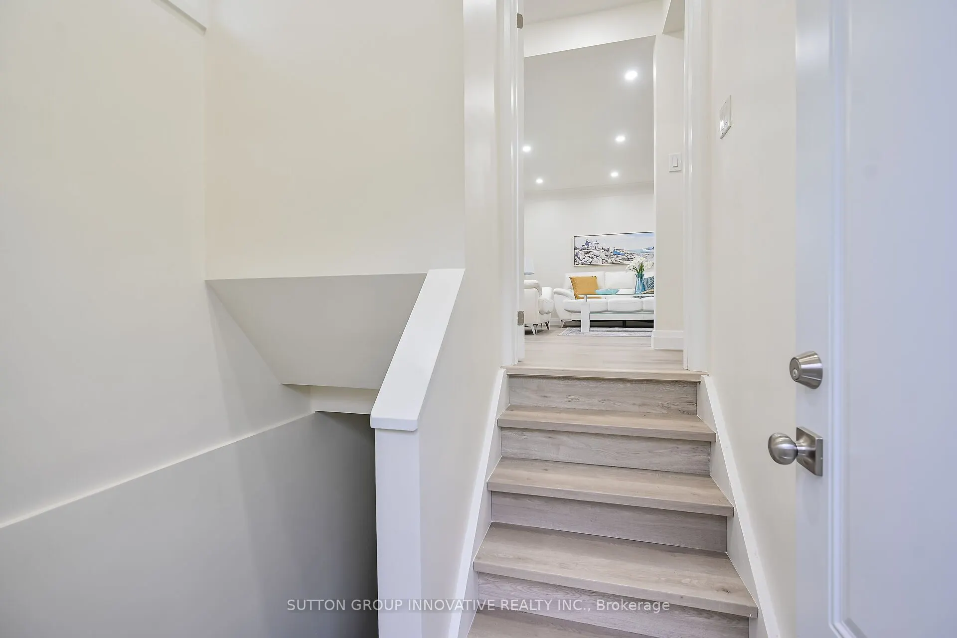 115 McElroy Road E