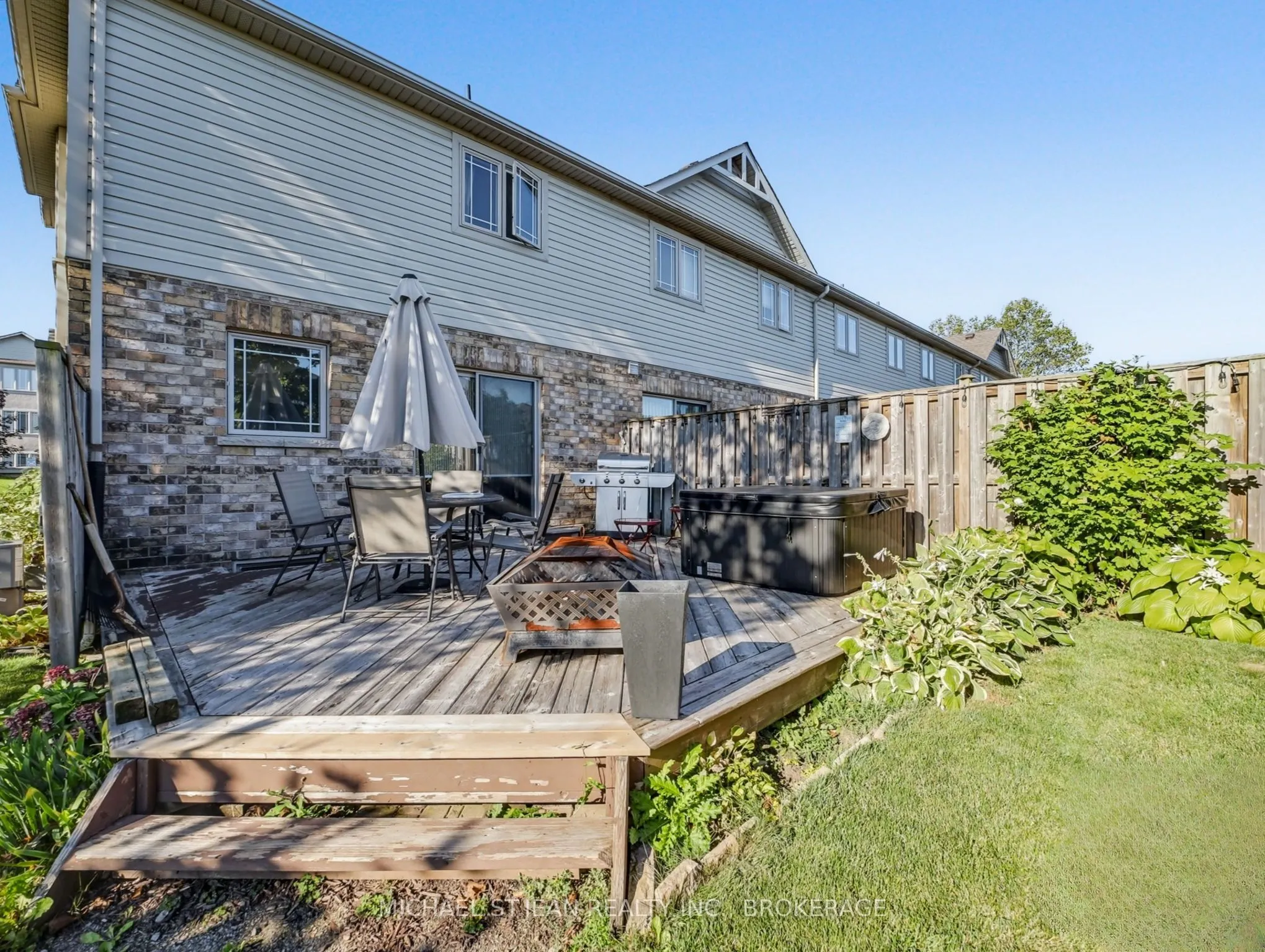 242 Upper Mount Albion Road, #19