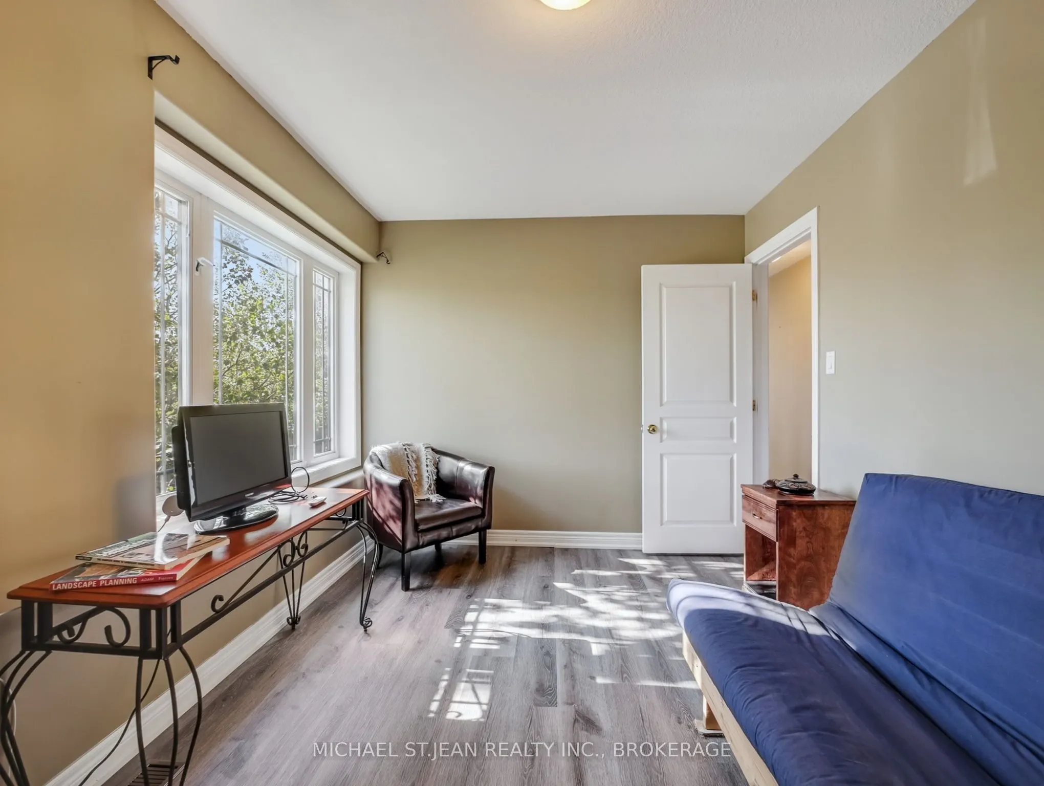 242 Upper Mount Albion Road, #19