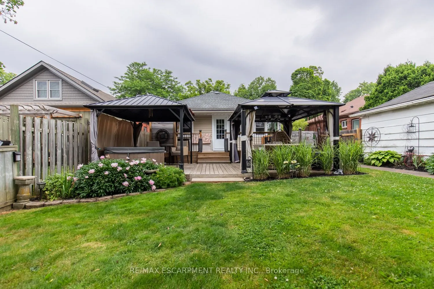 163 Campbell Street
