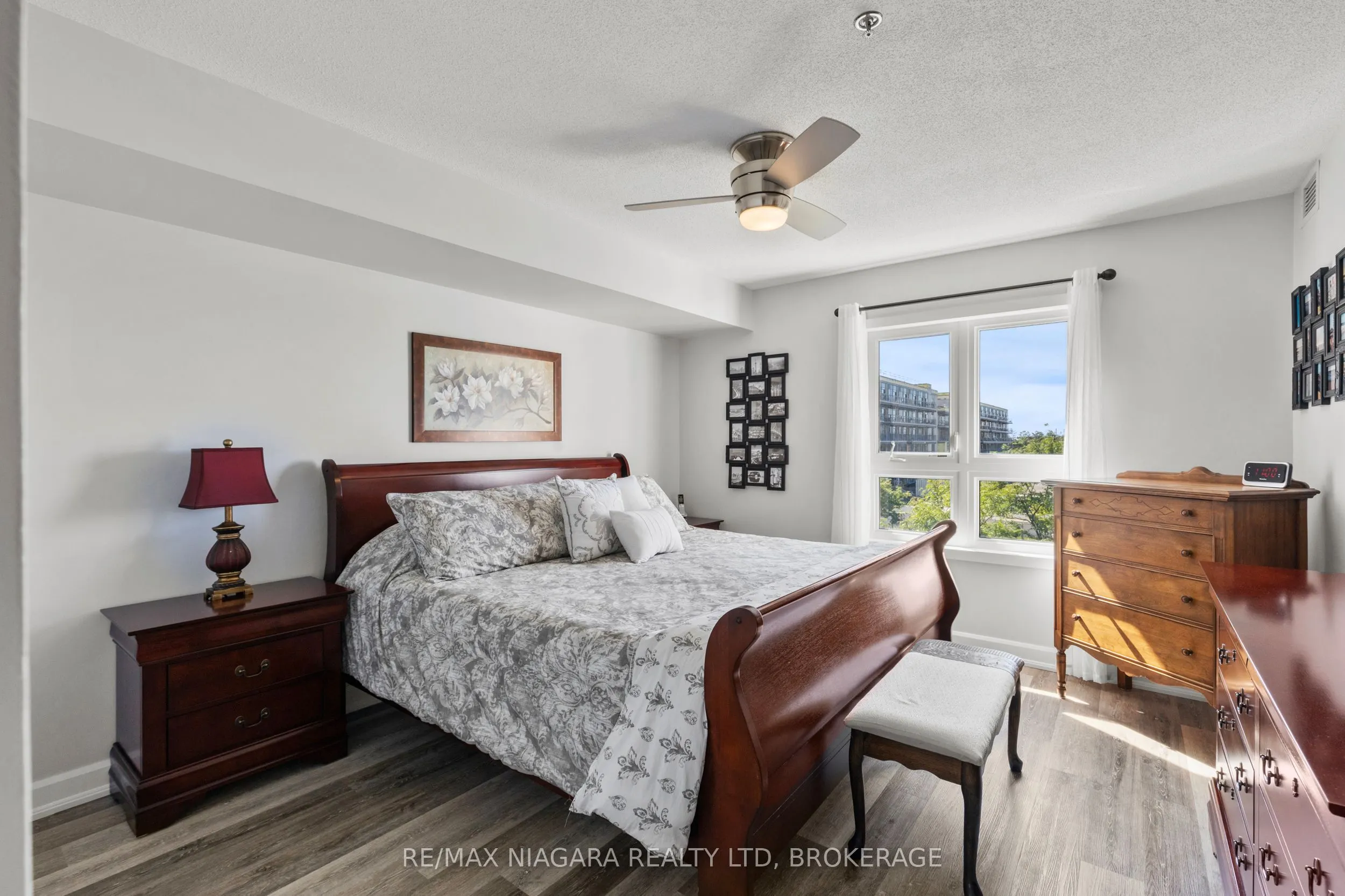 330 PRINCE CHARLES Drive, #1304