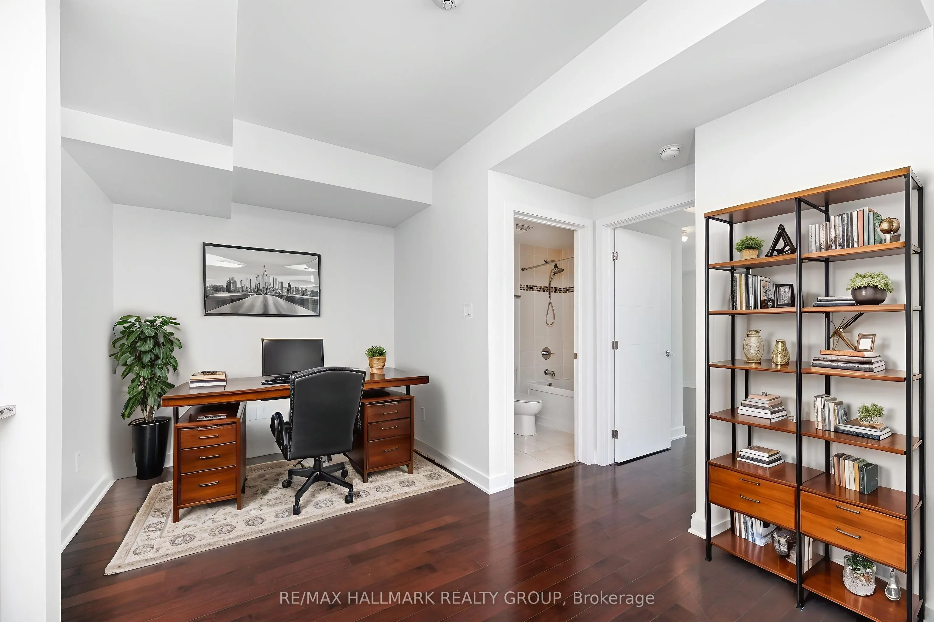 179 Metcalfe Street, #1904