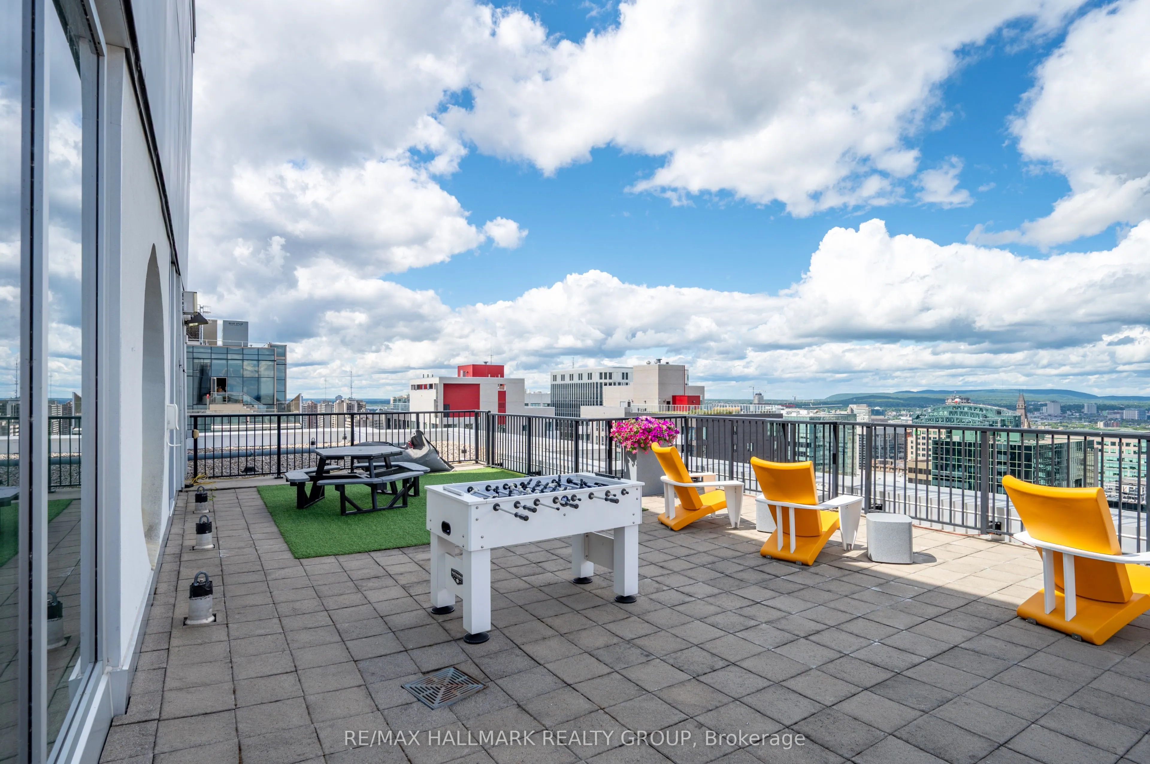 179 Metcalfe Street, #1904