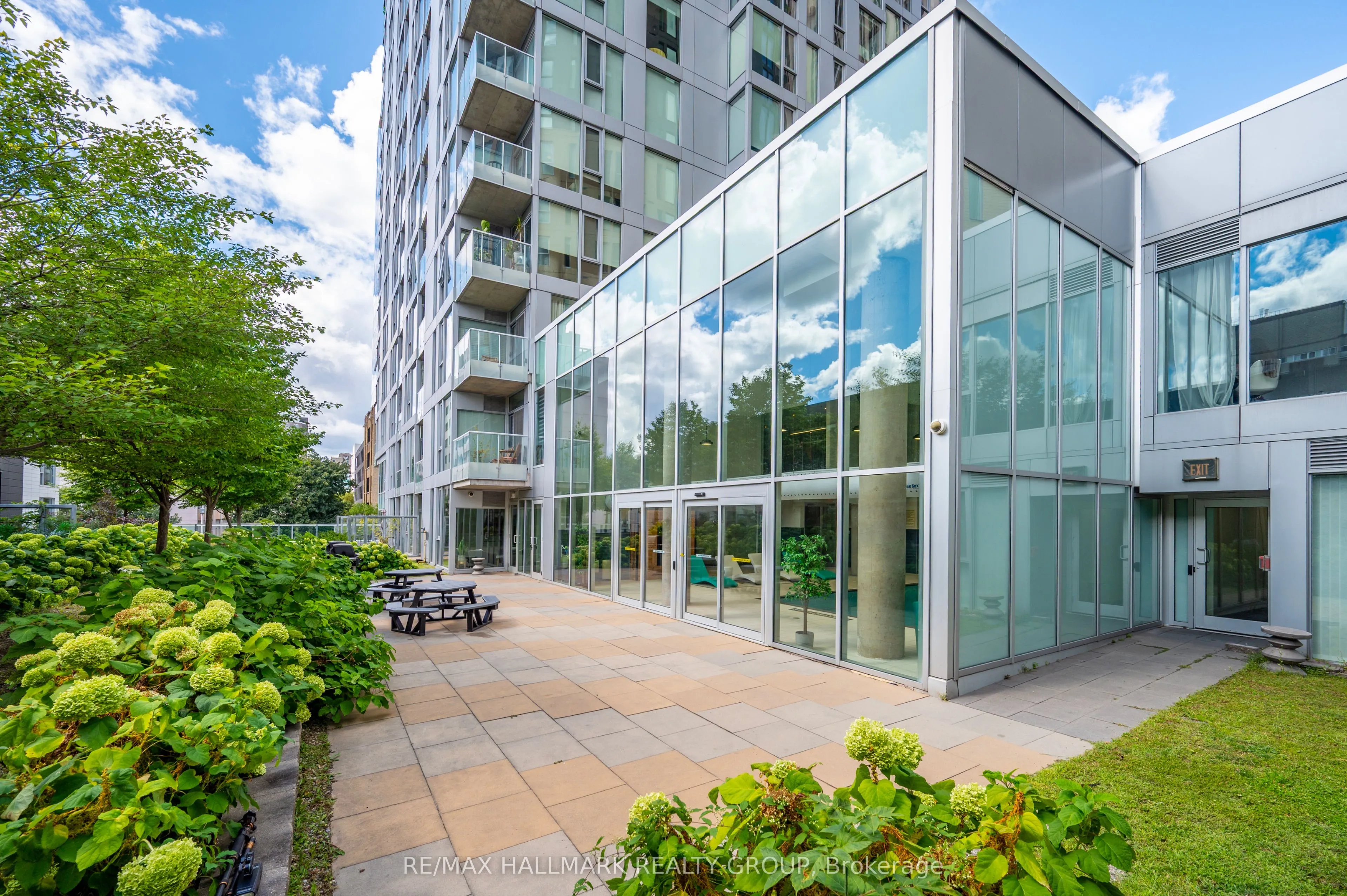 179 Metcalfe Street, #1904