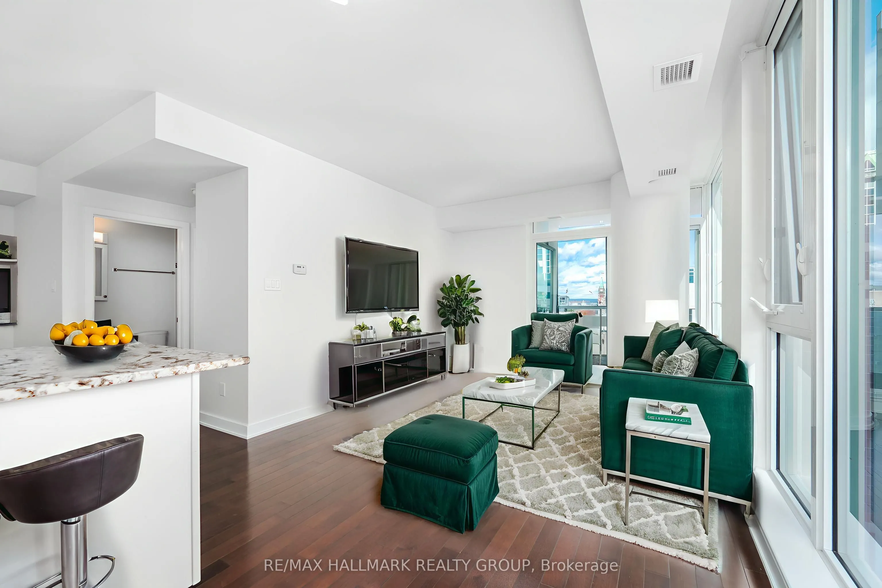 179 Metcalfe Street, #1904