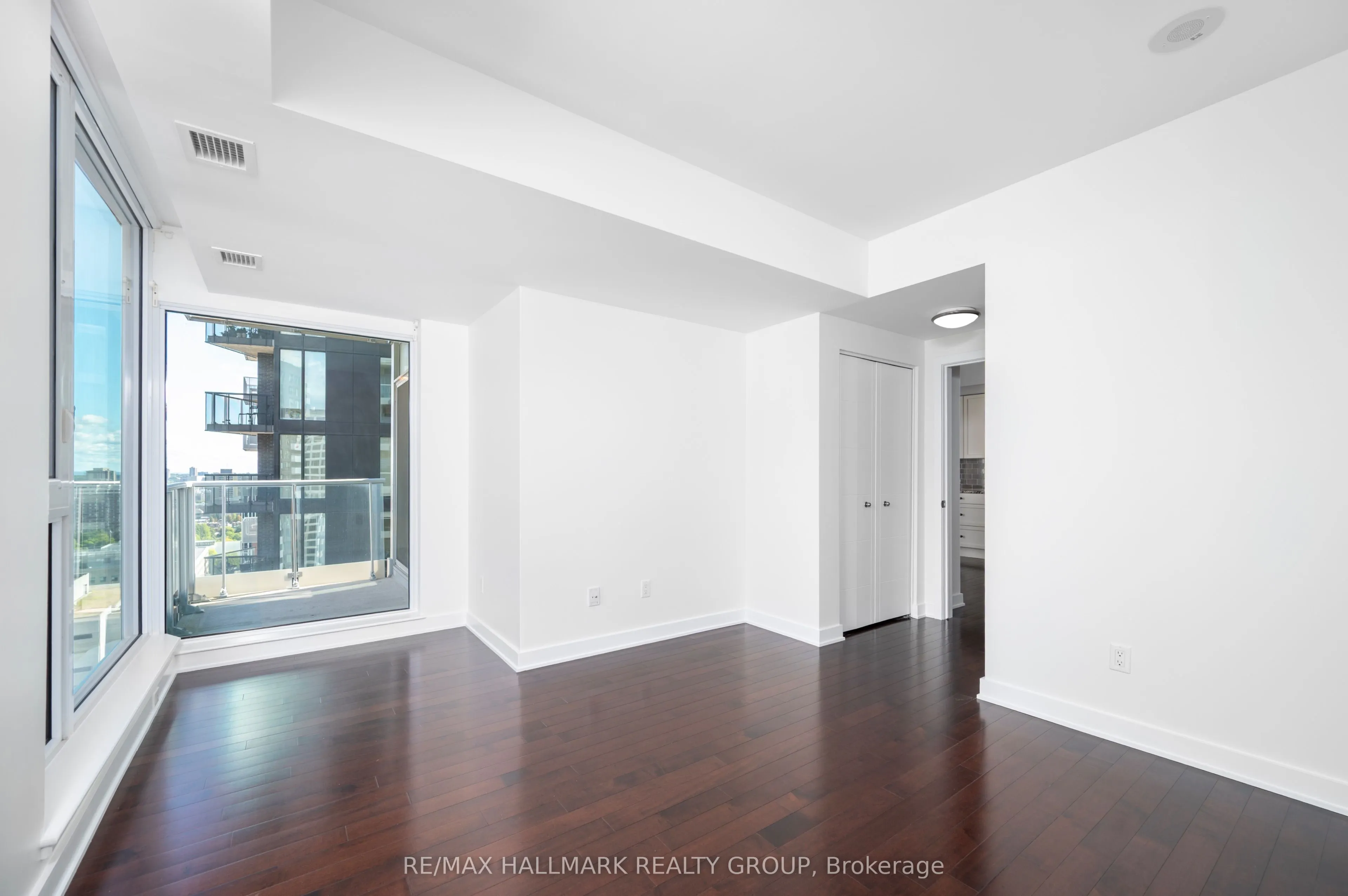 179 Metcalfe Street, #1904