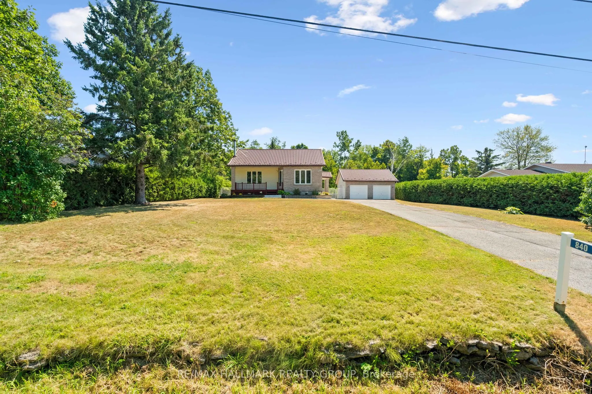 840 Du Golf Road