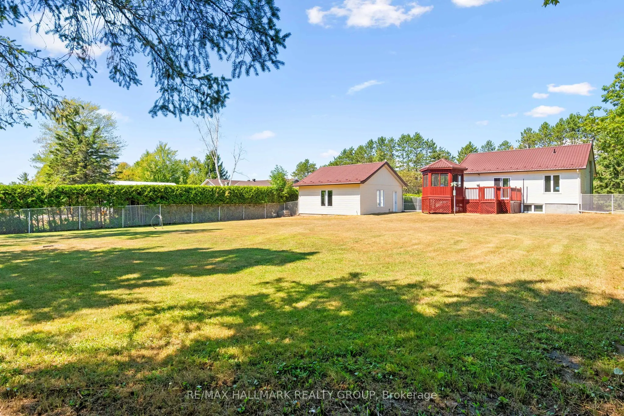 840 Du Golf Road