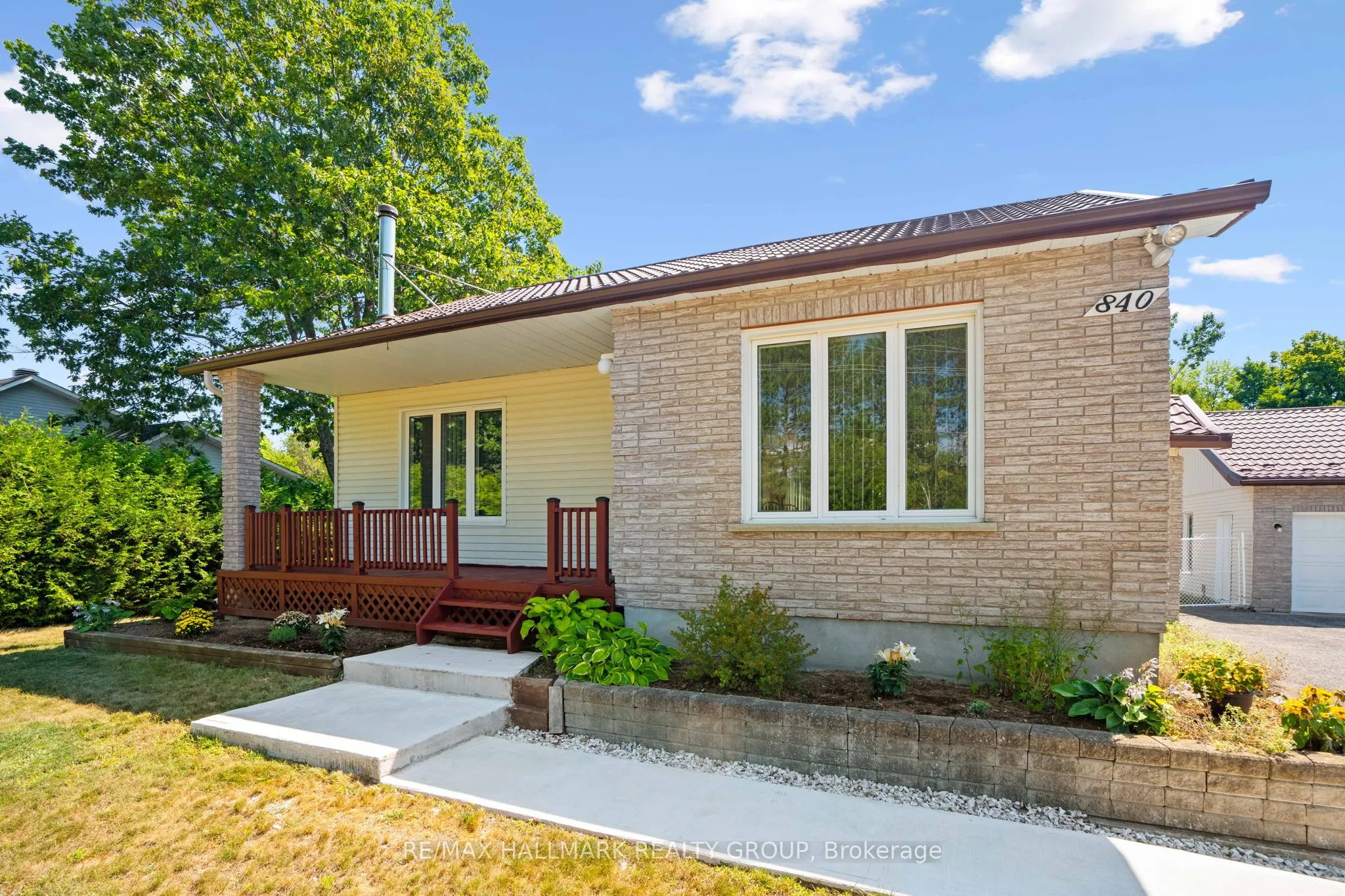 840 Du Golf Road