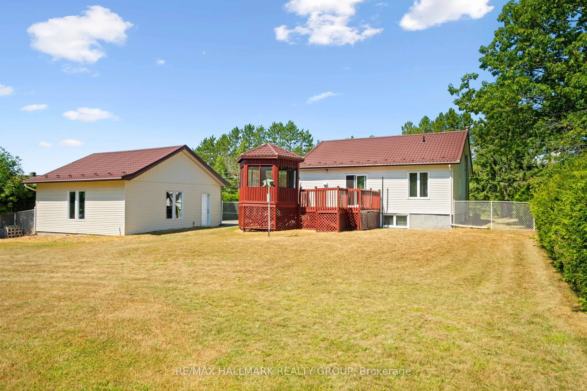 840 Du Golf Road