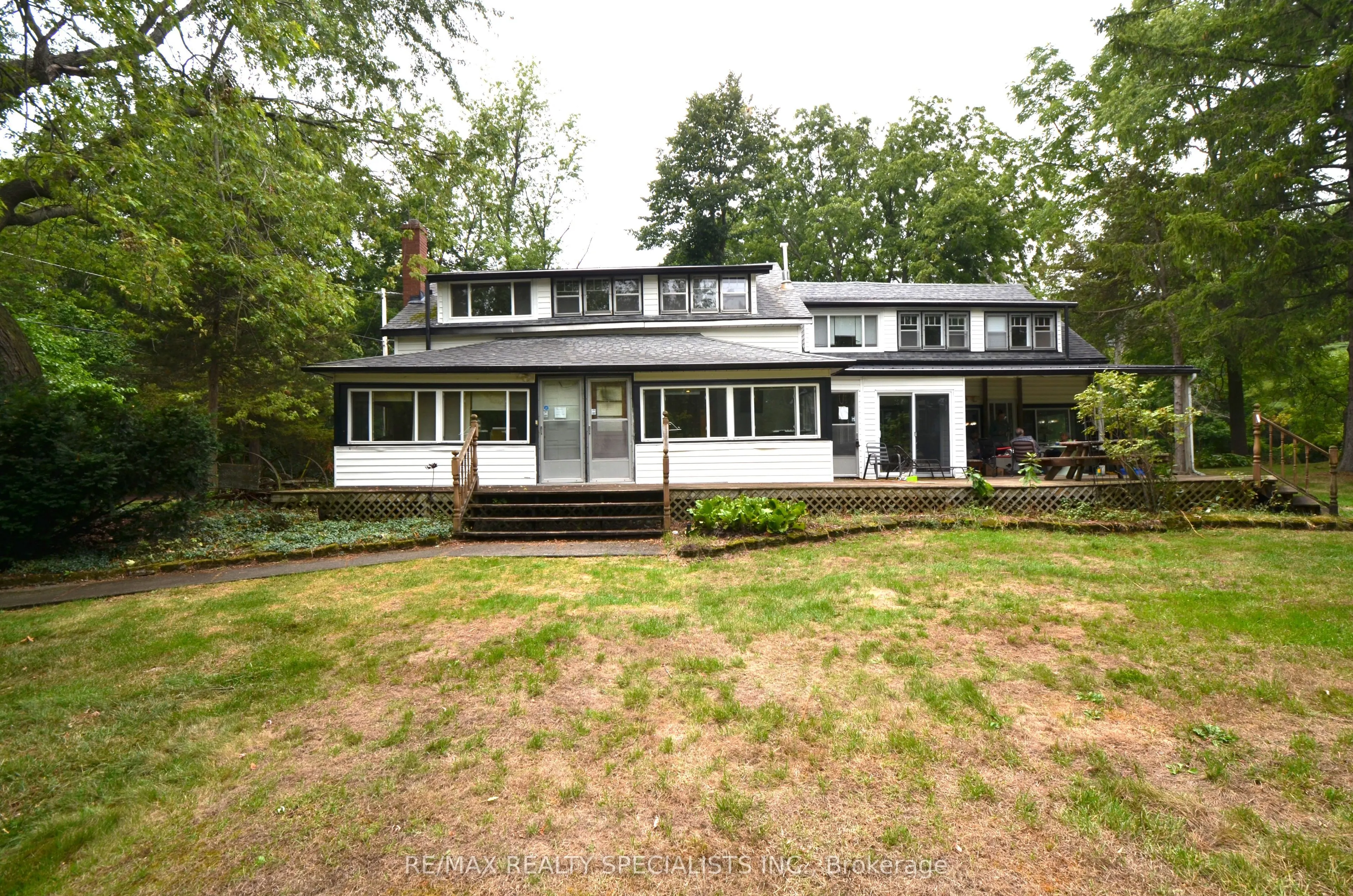 84 Cliff Way