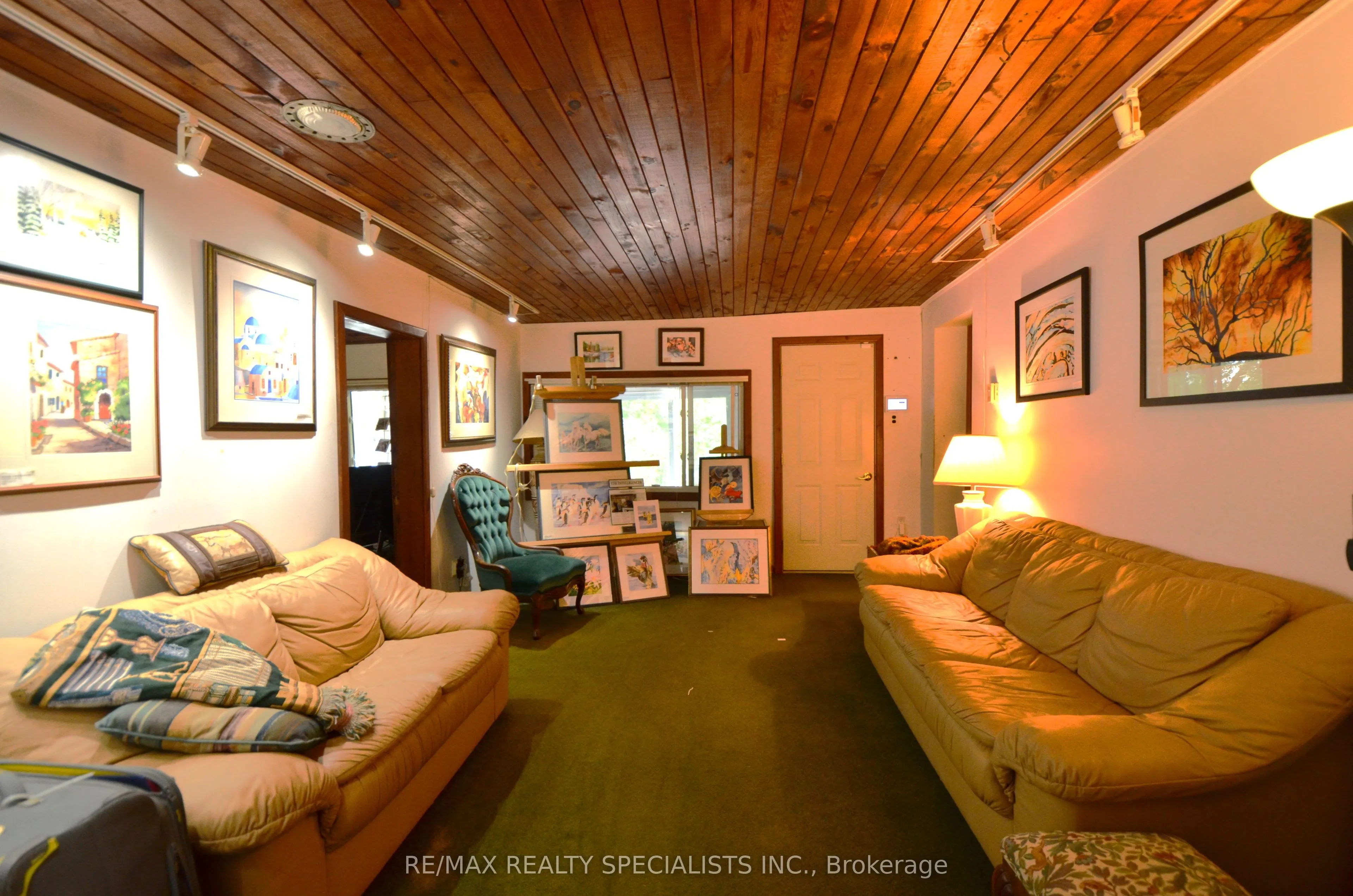84 Cliff Way