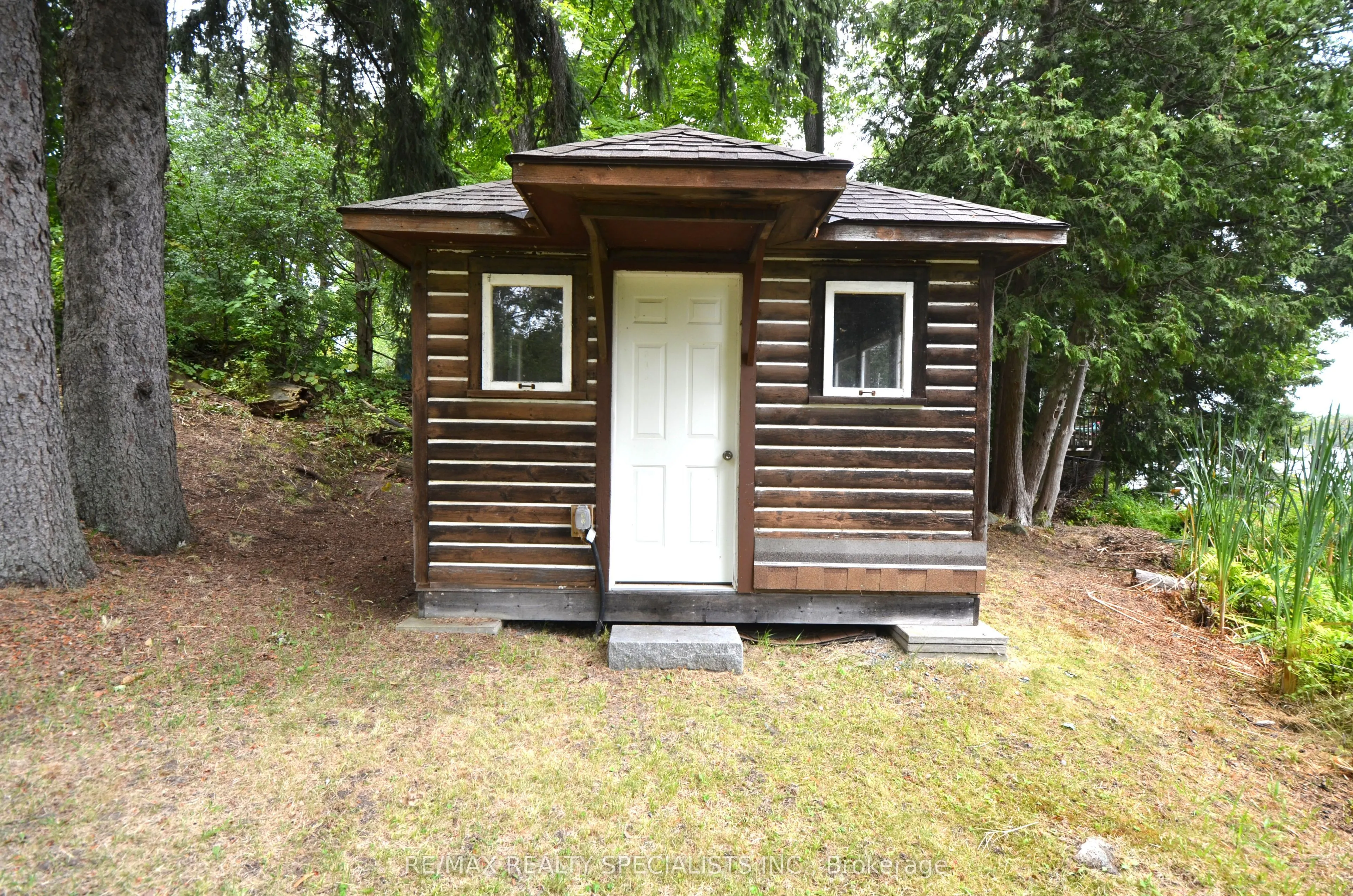 84 Cliff Way