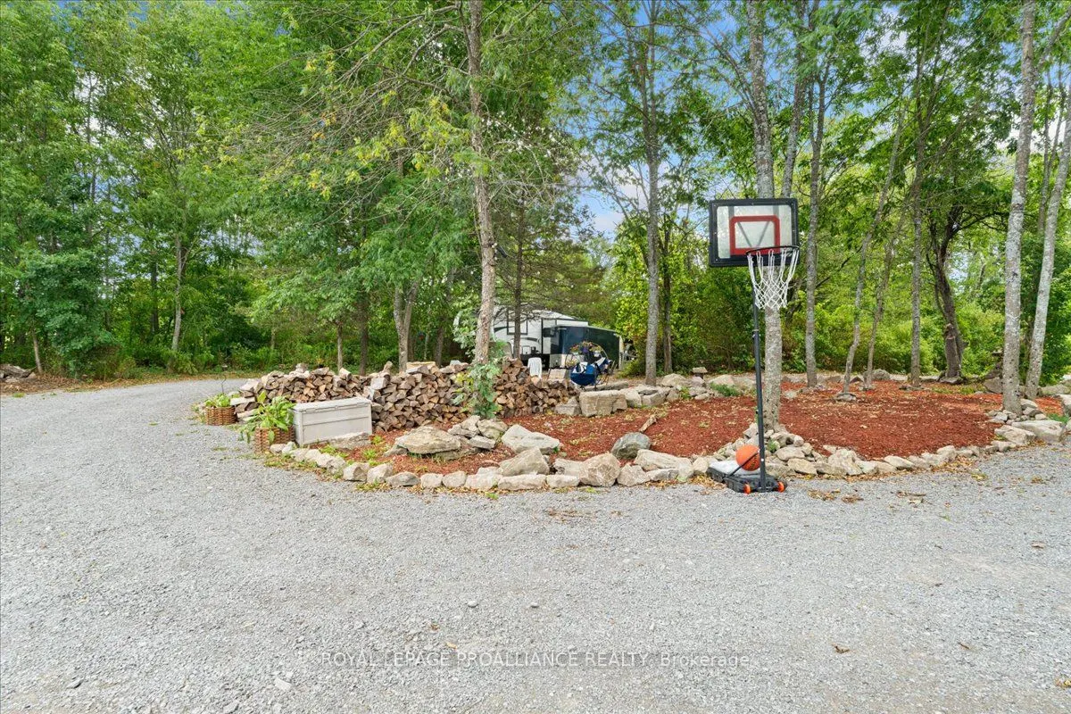 305 Bateman Road