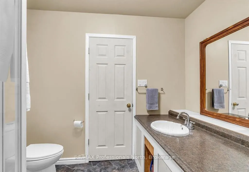 1014 Twilight Close Court