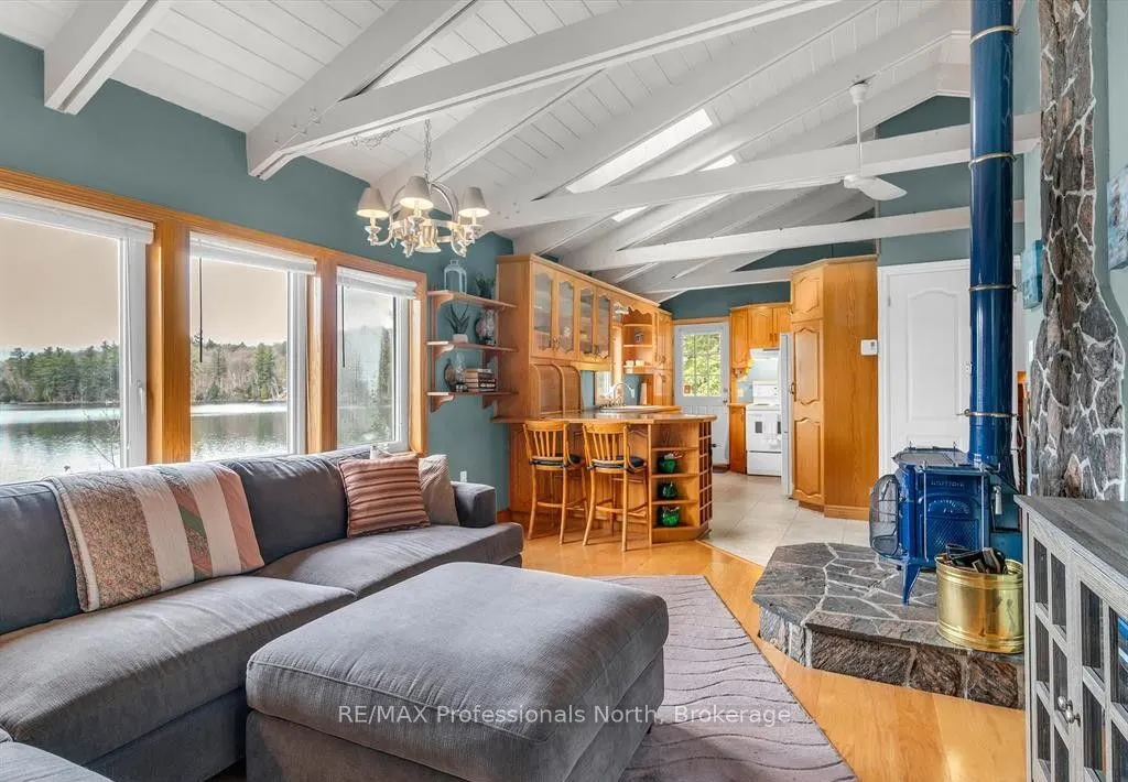 1014 Twilight Close Court