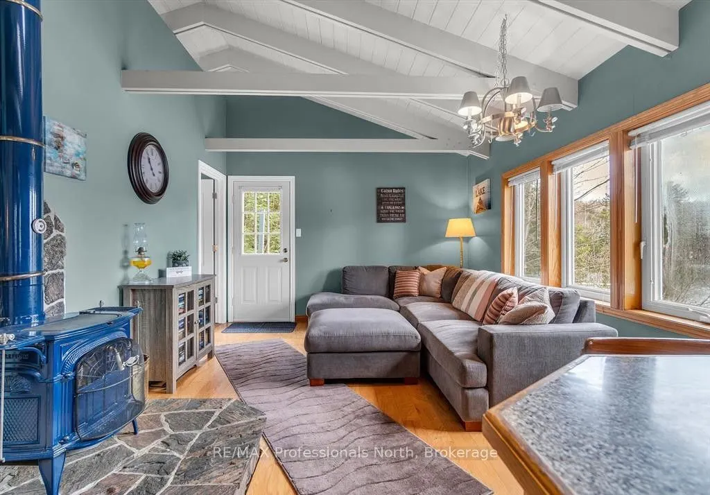 1014 Twilight Close Court
