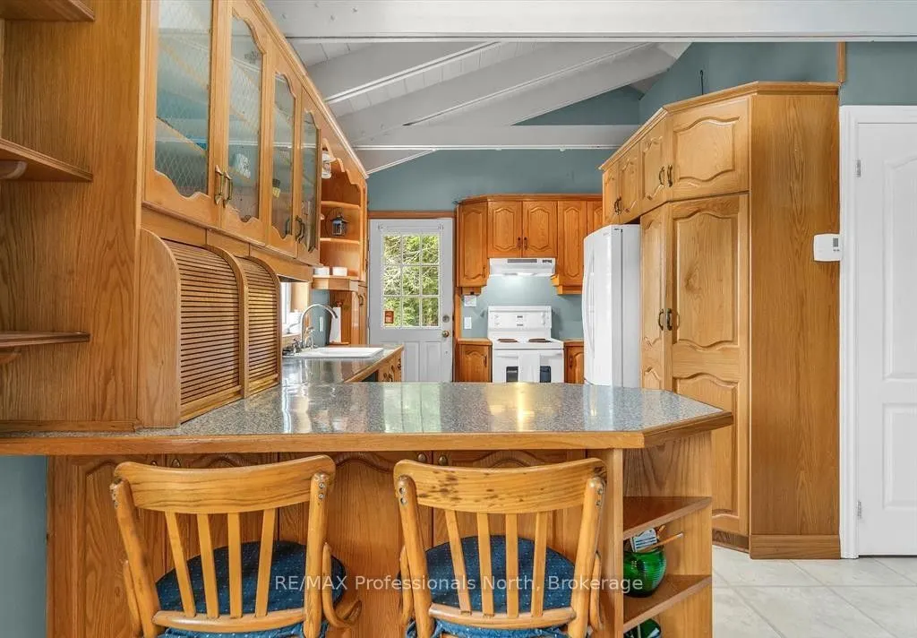 1014 Twilight Close Court