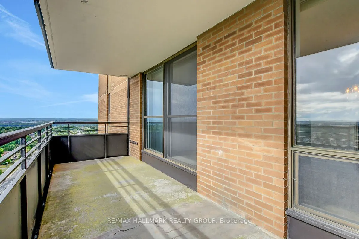 505 St Laurent Boulevard, #1902