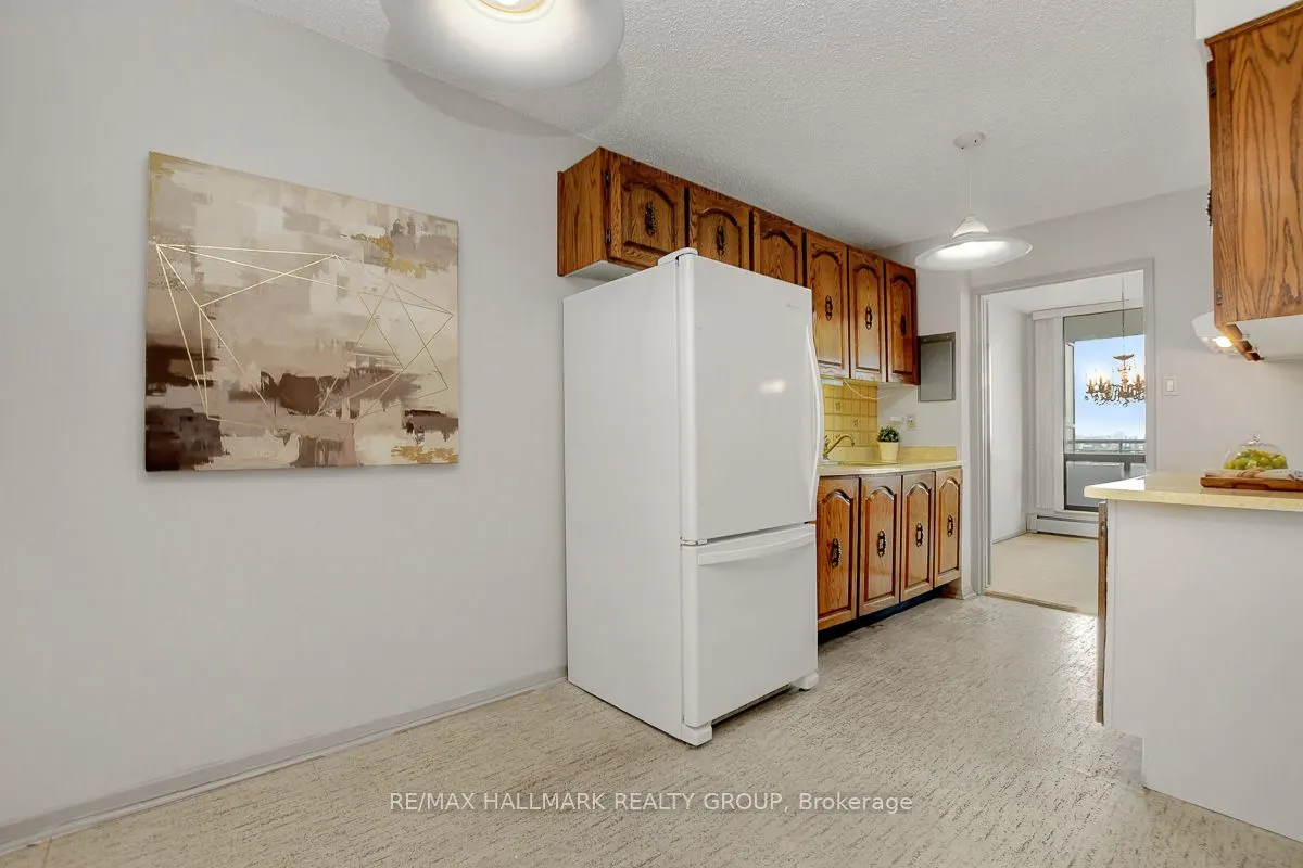 505 St Laurent Boulevard, #1902