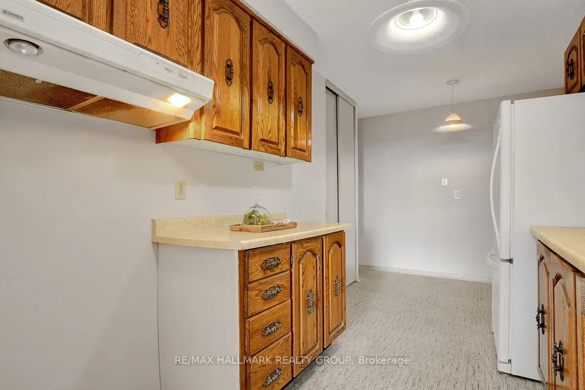 505 St Laurent Boulevard, #1902