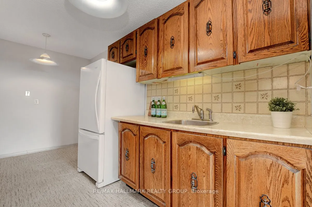 505 St Laurent Boulevard, #1902