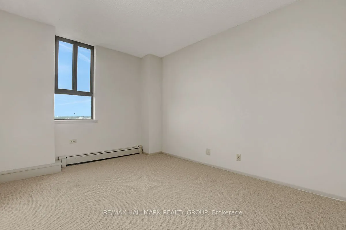 505 St Laurent Boulevard, #1902