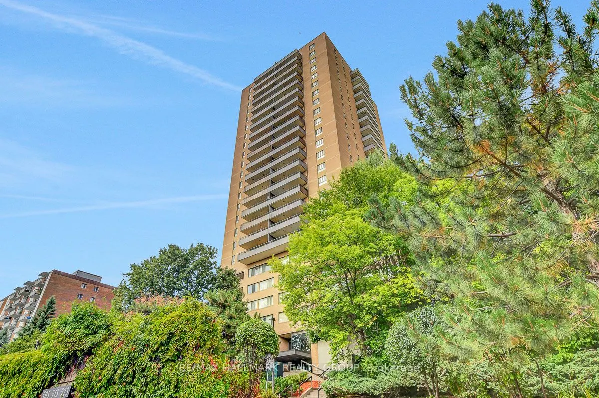 505 St Laurent Boulevard, #1902