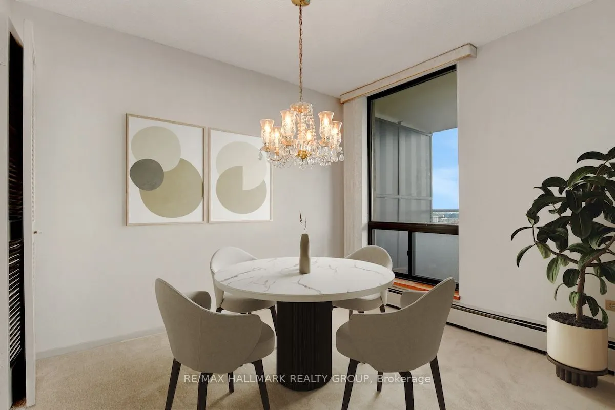 505 St Laurent Boulevard, #1902
