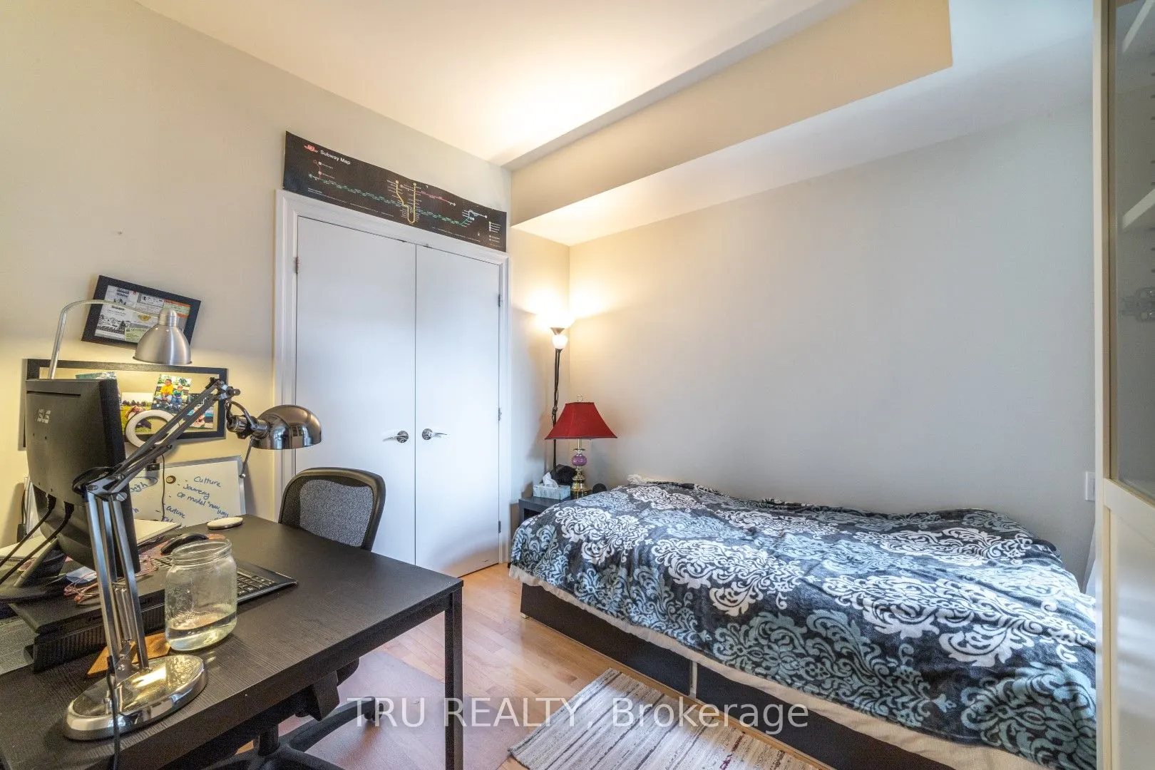 245 Kent Street, #807